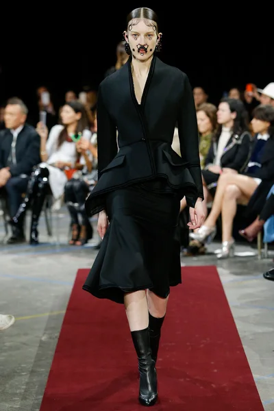 Look 23